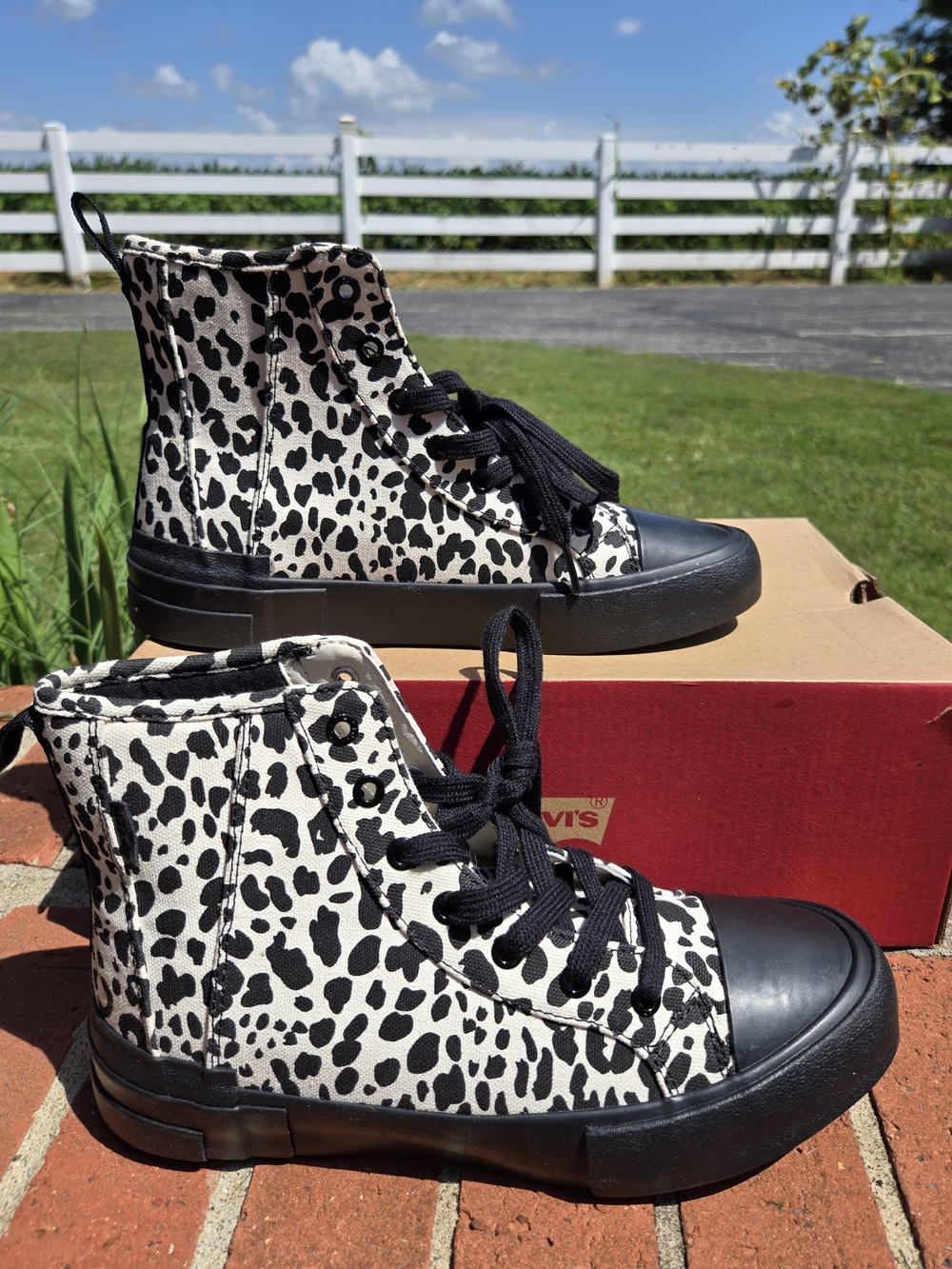 Levi's Black and White Dalmatian Print High-Top Sneakers Sz 7.5